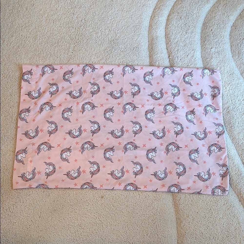 Pink Unicorn Patterned Pillowcase